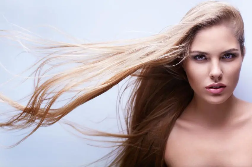 Beneficios de la miel para el cuero cabelludo: Una guía completa - Cómo se debe usar la miel para el cabello beneficios de la miel para cuero cabelludo - Cómo se debe usar la miel para el cabello