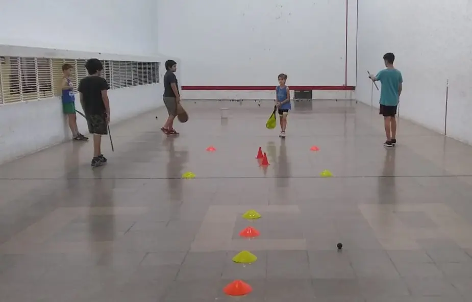Trinquete Valenciano: Un Viaje al Deporte de la Pelota de Cuero - Cómo se juega la pelota paleta pelota de cuero trinquete - Cómo se juega la pelota paleta