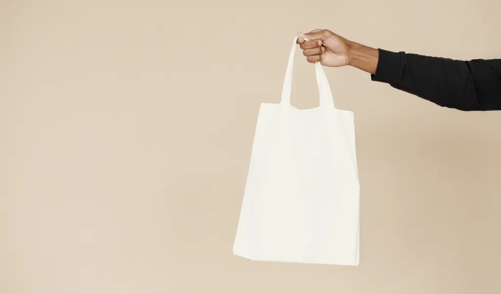Bolsas de Tela: Una alternativa ecológica para el cuidado del planeta - Cómo se les llama a los bolsos de tela bolsa tela negra y cuero - Cómo se les llama a los bolsos de tela