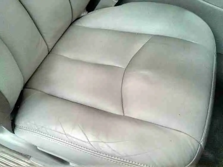 Reparación de Cuero en Asientos de Ferrari: Guía Completa para un Interior Impecable - Con qué frecuencia se deben acondicionar los asientos de cuero de un automóvil reparacion cueros asiento ferrari - Con qué frecuencia se deben acondicionar los asientos de cuero de un automóvil