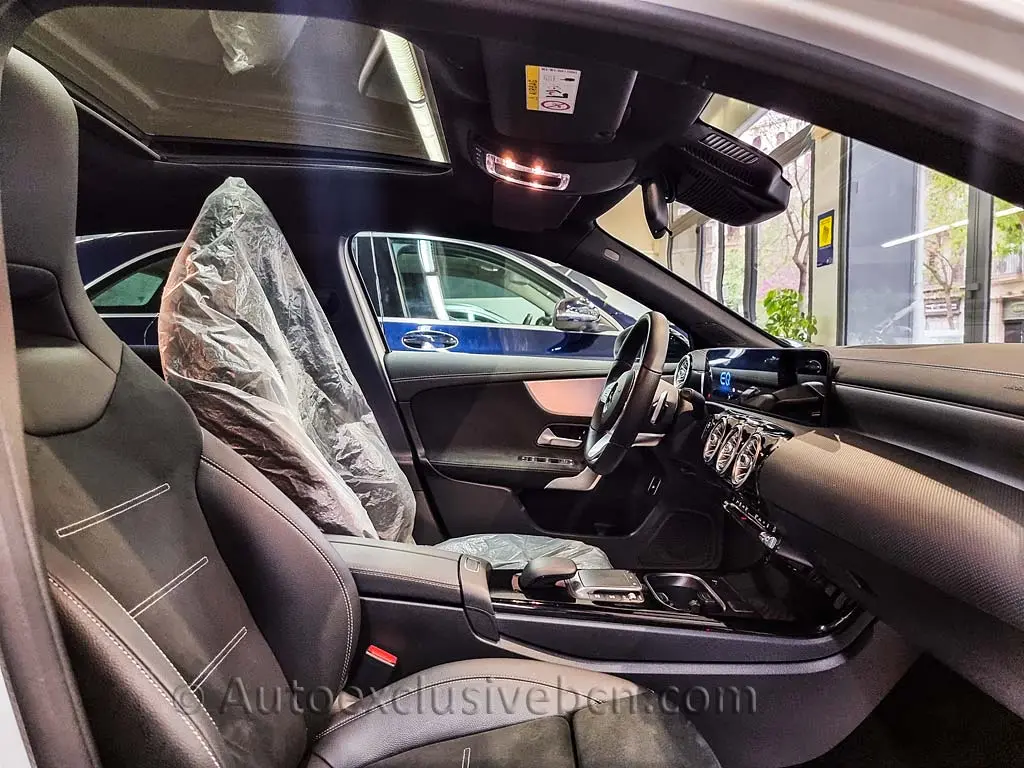 autos mercedes con techo panoramico y cuero - Cuánto cuesta un Mercedes Glass