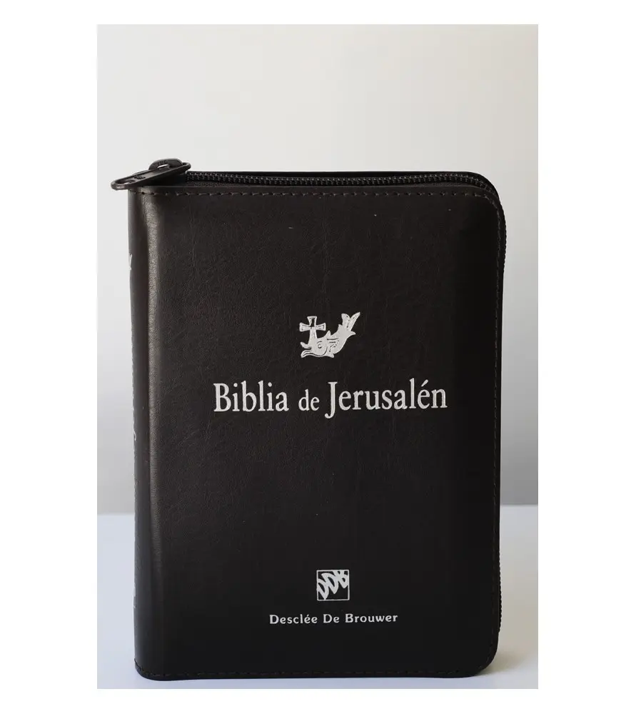 La Biblia de Cuero: Un Objeto Sagrado y Duradero - Cuánto mide una Biblia de bolsillo biblia cubierta de cuero - Cuánto mide una Biblia de bolsillo