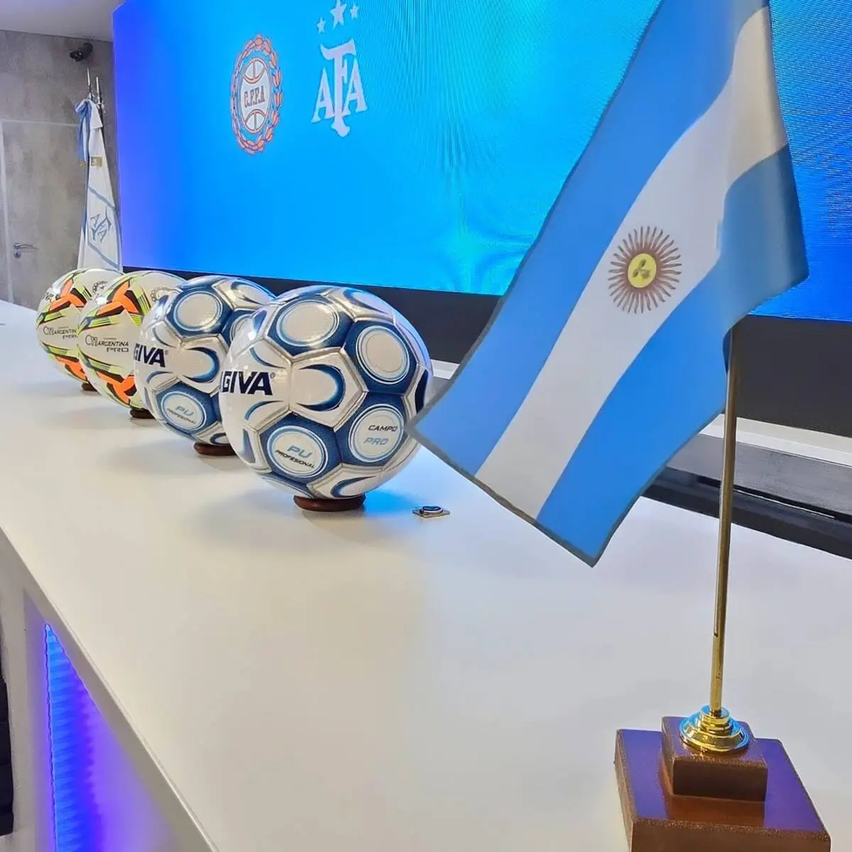 <b>Bellsport Córdoba</b>: Venta de Pelotas de Cuero para Fútbol - Dónde se hacen las pelotas de fútbol en Argentina bellsport cordoba venta pelotas de cuero - Dónde se hacen las pelotas de fútbol en Argentina