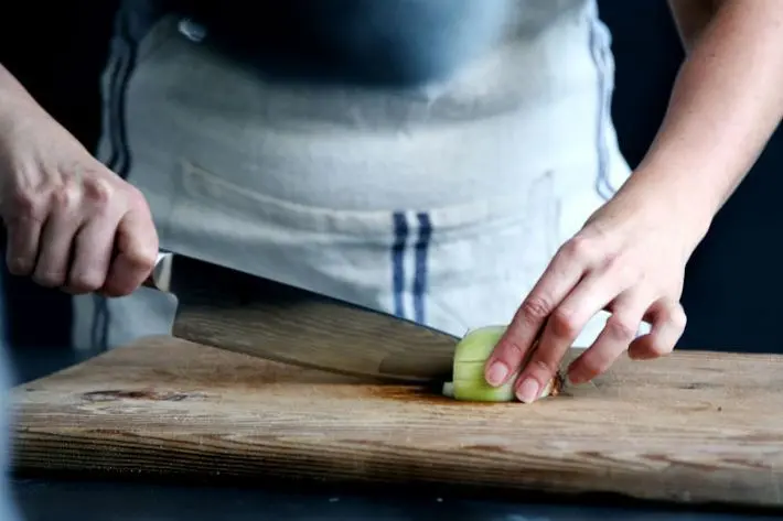 Pictografiar Cuero para Vaina de Cuchillos: Un Arte Ancestral - Qué cuchillo se usa para cortar verduras pictografiar cueros para vaina de cuchillos - Qué cuchillo se usa para cortar verduras