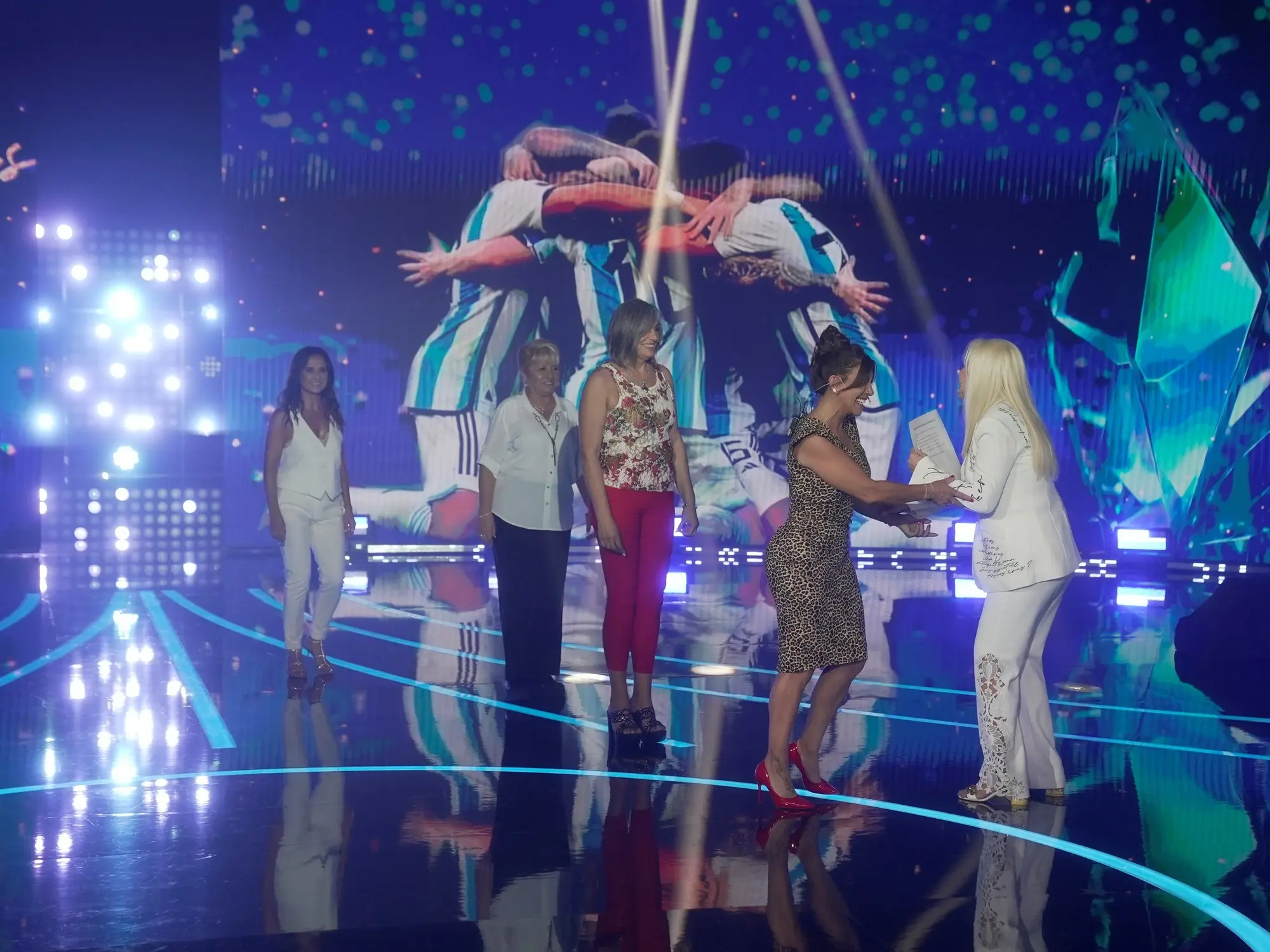 Susana Giménez: Regreso triunfal a la televisión con un rating explosivo - Qué día está el programa de Susana Giménez actriz actor telefe foto prgramaccion ayer susana cuero - Qué día está el programa de Susana Giménez