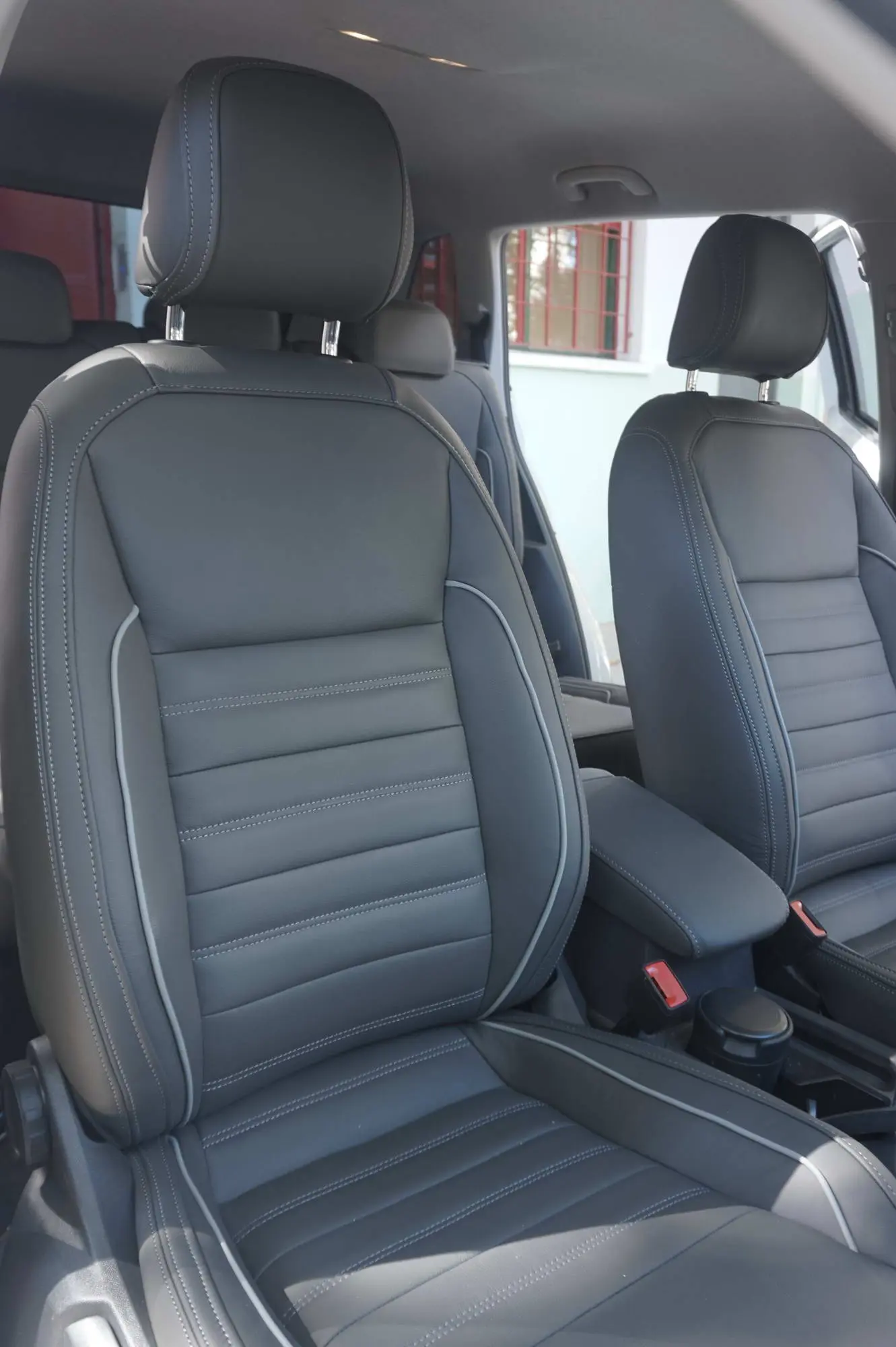 Tapizados de Vinil Cuero para Autos: Guía Completa para Elegir el Mejor - Qué es el vinil cuero tapizados de cueros para autos - Qué es el vinil cuero