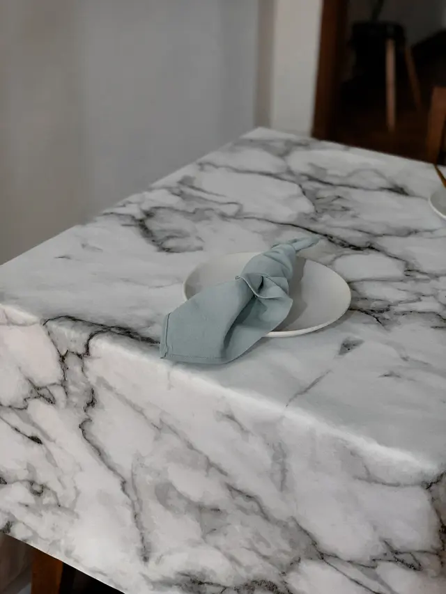 Manteles de Simil Cuero: Guía Completa para Elegir el Perfecto - Qué es un mantel de poliéster mantel simil cuero - Qué es un mantel de poliéster