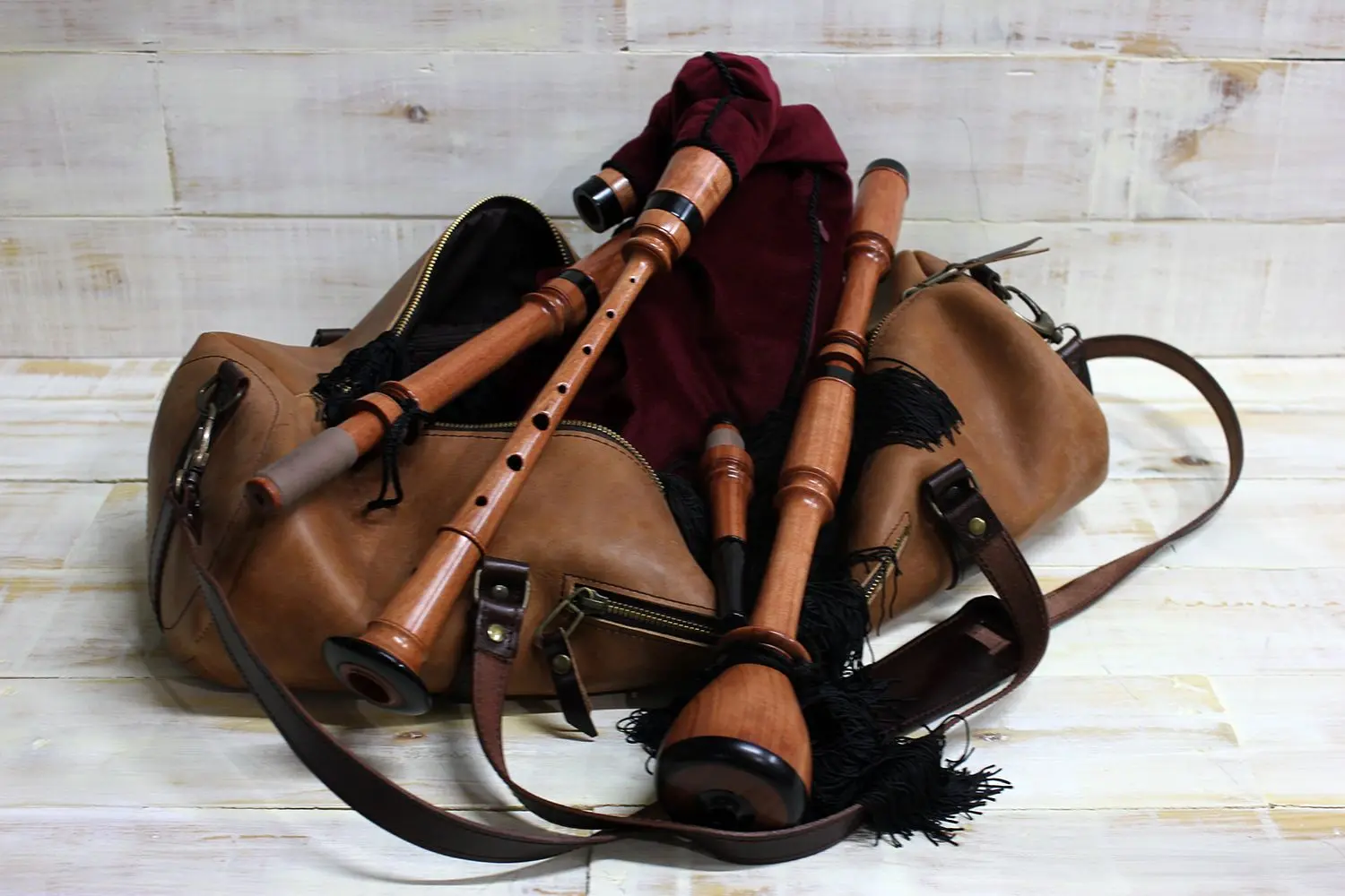 La Bolsa de Cuero de la Gaita Gallega: Un Elemento Esencial - Qué es una gaita en España bolsa de cuero de la gaita gallega - Qué es una gaita en España