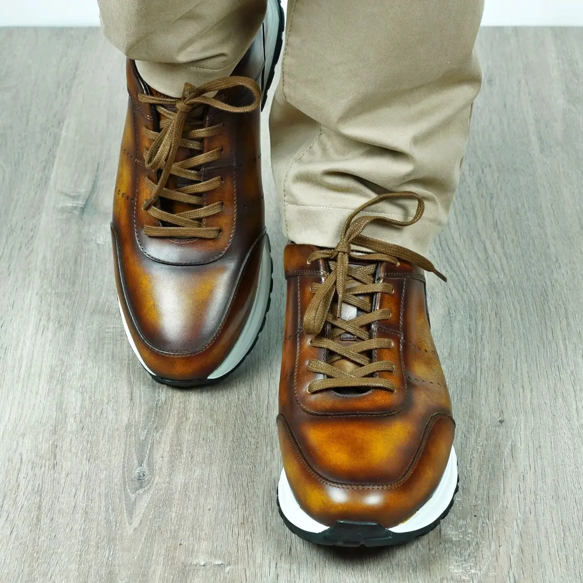 Sneakers de Cuero: Un Clásico Reinterpretado - Qué son unas sneakers sneakers cuero - Qué son unas sneakers