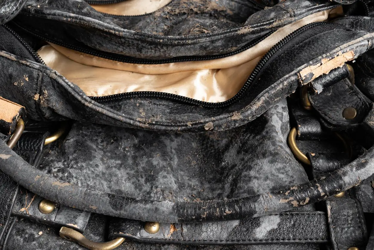 Restauración de Carteras de Cuero: Guía Completa para Revivir tu Accesorio Favorito - Se puede restaurar una billetera de cuero antigua reparacion de carteras de cuero - Se puede restaurar una billetera de cuero antigua